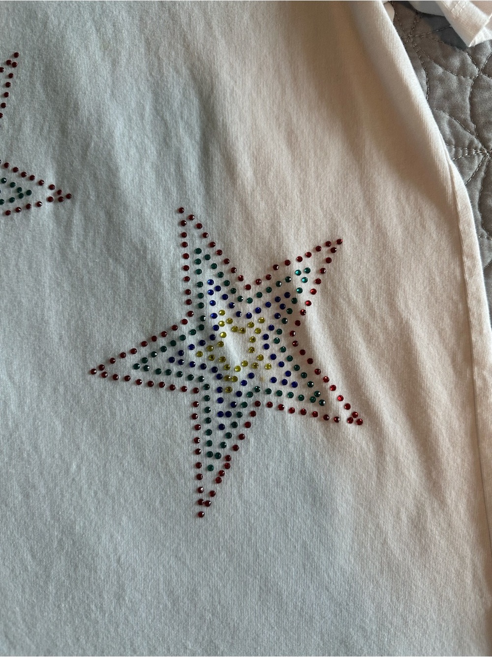 Zara White Short Sleeve Tee with Multicolor Rhinestone Stars - Picture 3 of 7